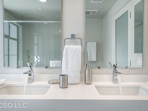 5th image of 10269 Santa Monica Blvd Ph 4