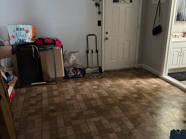16 Thomas St, Newark, NJ 07114