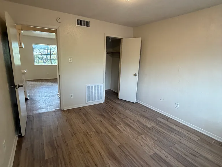 813 Page Ave — Photo 9