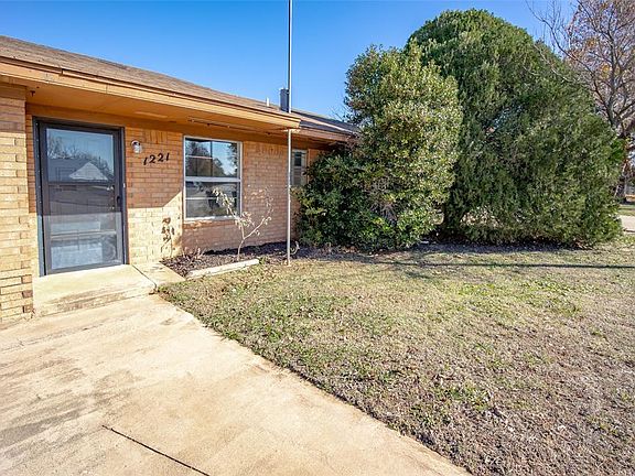 2nd image of 1221 Rolling Stone Dr
