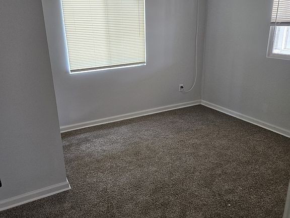 5th image of 724 E 1st Ave