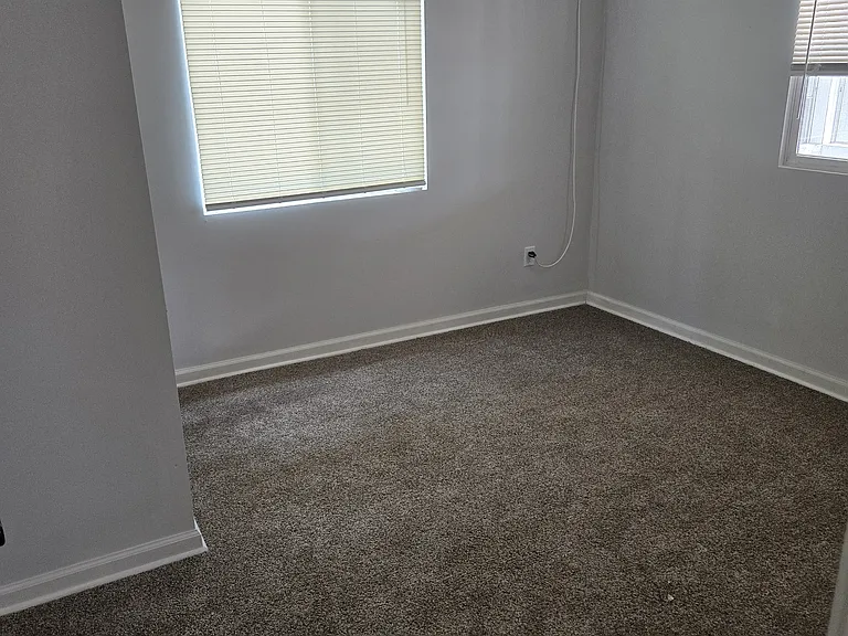 724 E 1st Ave — Photo 5