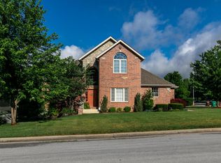 1102 W Red Oak St, Springfield, MO 65803