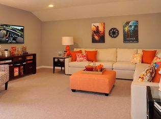 5662 Peaking Fox Dr, Indianapolis, IN 46237