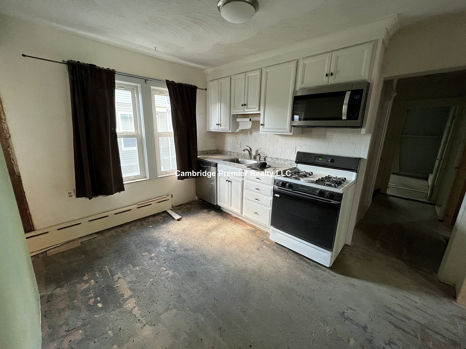 3 bed, 1200 sqft, $4,600 — Photo 2