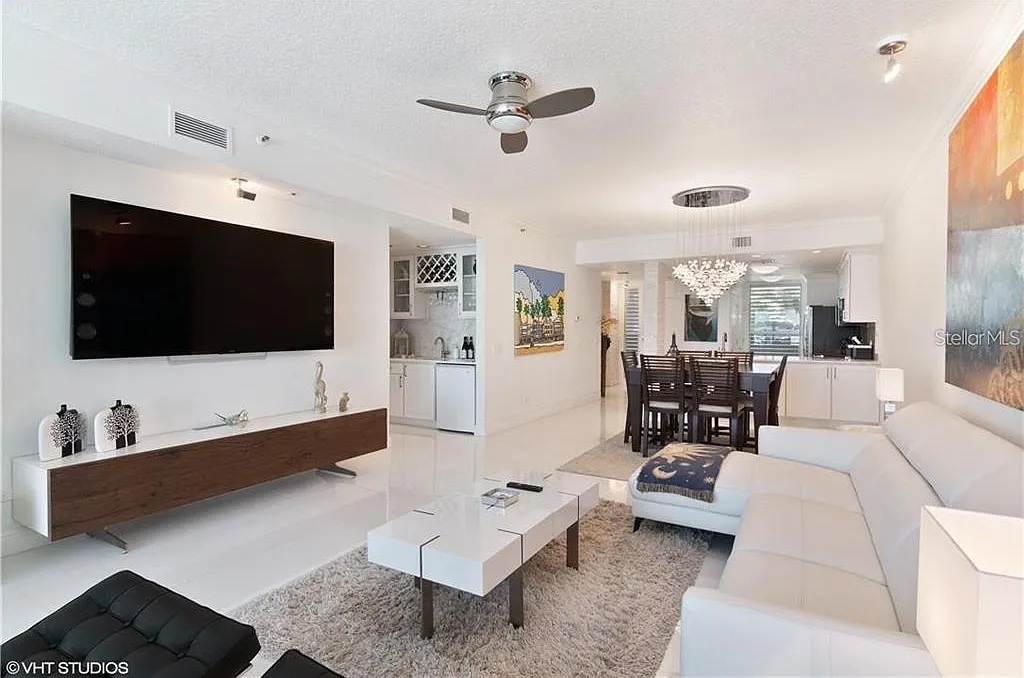 2 bed, 2.0 bath, 1293 sqft, $12,500 — Photo 4
