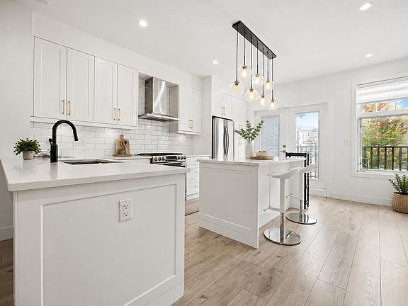 5th image of 7167 116th St #8
