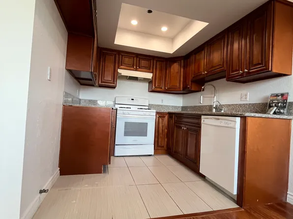 1165 Spazier Ave #202, Glendale, CA 91201