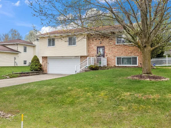 3442 Chevy Chase Cir, Crown Point, IN 46307