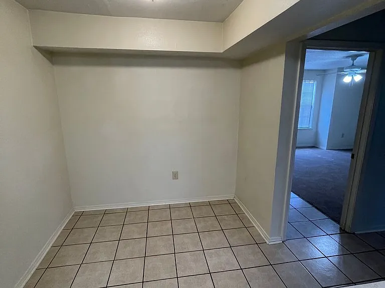 2705 Amanda Dr #A-D — Photo 2