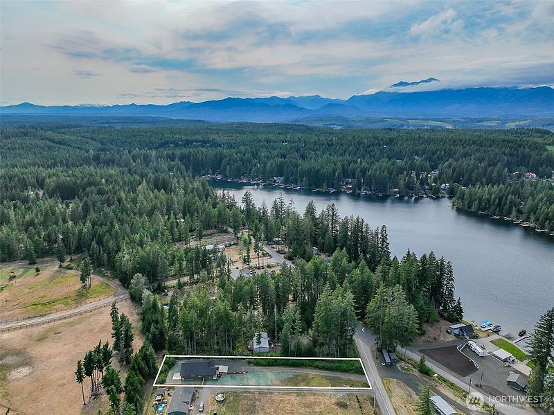 4th image of 680 NE Haven Lake Drive