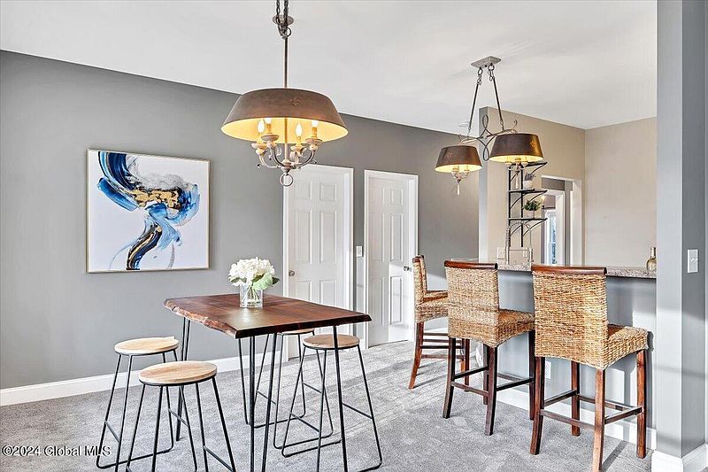 4th image of 16 Beacon Street