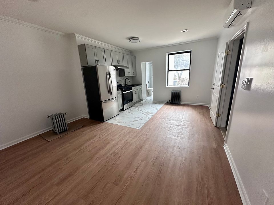 1st image of 152 18th St APT 1