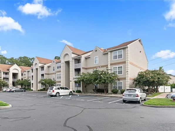 400 Egret Lndg APT 202, Virginia Beach, VA 23454