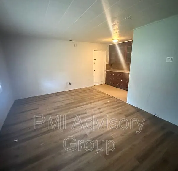 3364 SE Irvingham St — Photo 4