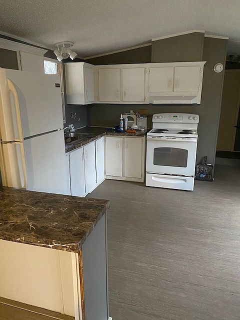 2nd image of 209 Stinson Dr