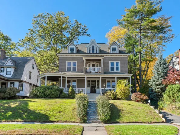 137 Girard Avenue, Hartford, CT 06105