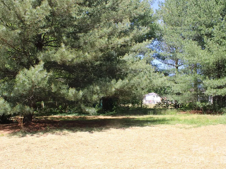562 W Park Ave #A — Photo 21