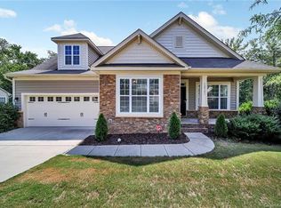 12721 Hunting Birds Ln, Charlotte, NC 28278