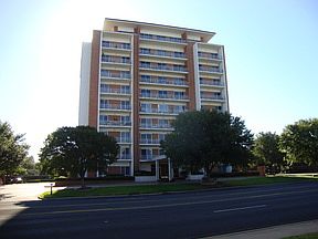 1st image of 4924 Cobbs Dr APT 7C
