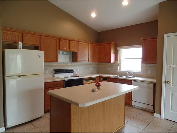4th image of 971 Vaquero Ln