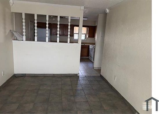 3rd image of 6405 Richland Plaza Dr APT B