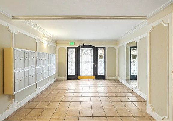 2nd image of 1900 Washington St #205