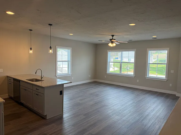 Salem Run Apartments Phase 2 — Photo 288