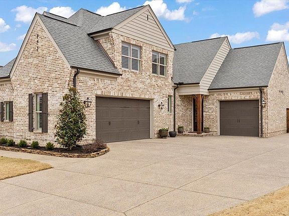 5th image of 4770 Magnolia Park Cir W