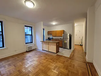 Rented by R New York