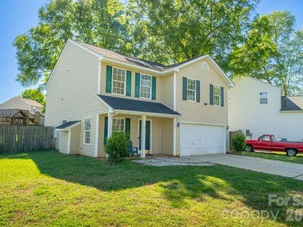546 Danfield Dr, Lake Wylie, SC 29710