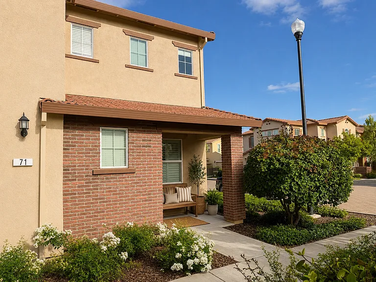 71 Huddlestone Cir — Photo 2
