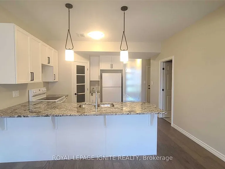 98 Athabaska Dr — Photo 4