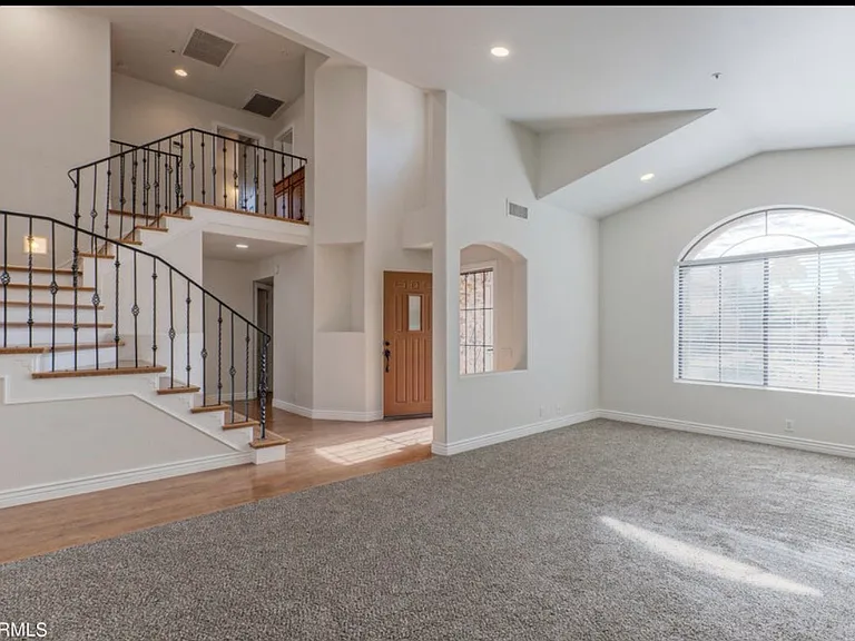 9032 E Karen Dr — Photo 4