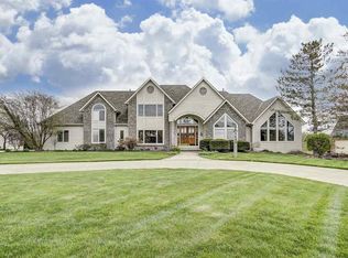 1409 Sycamore Hills Pkwy, Fort Wayne, IN 46814