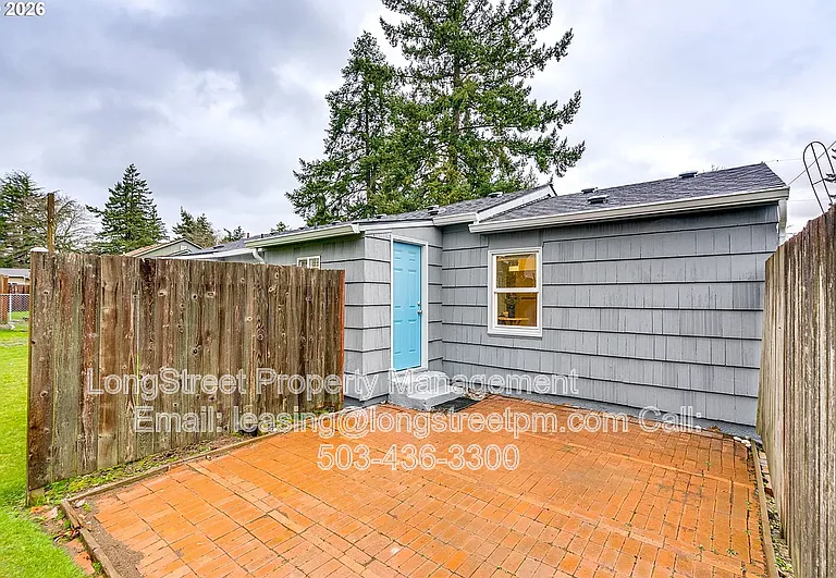 3315 SE 127th Pl #1 — Photo 2