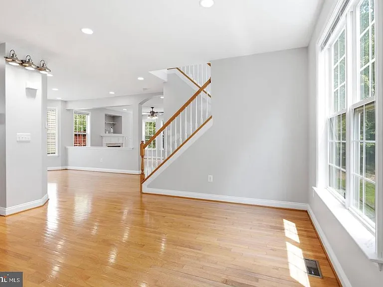 16542 Reservoir Loop — Photo 49