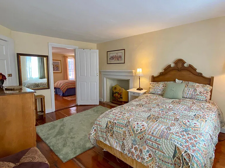 61 Middle St #2 — Photo 13