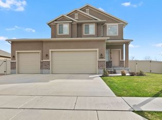 1084 E Searle Ln, Eagle Mountain, UT 84005