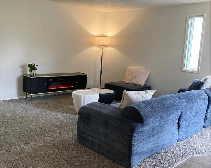 Eagle Pointe Apartments — Photo 23