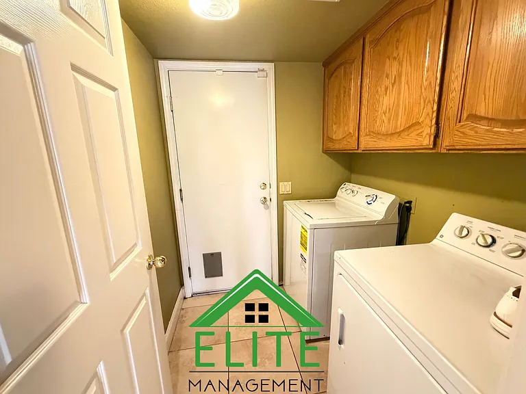 9028 Paso Robles Way — Photo 13