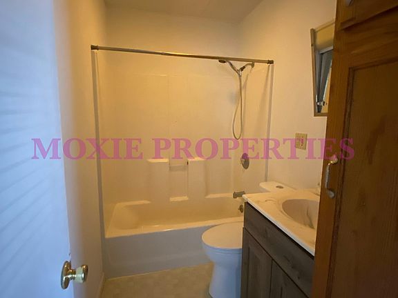 3rd image of 2422 N Purdum St
