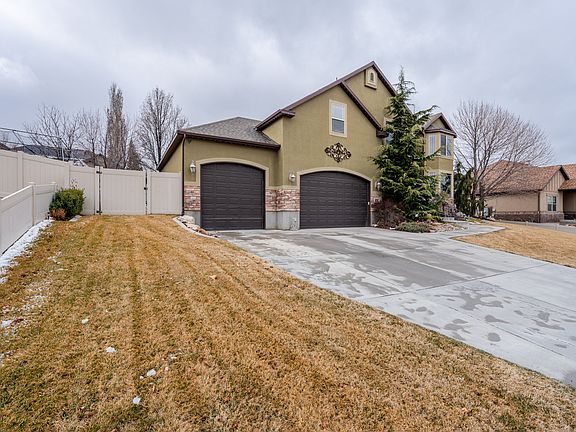3rd image of 8026 S Cricket Ln