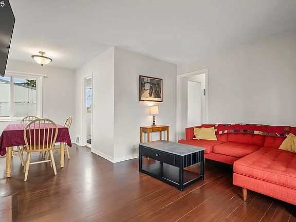 2nd image of 205 E 38th St #B