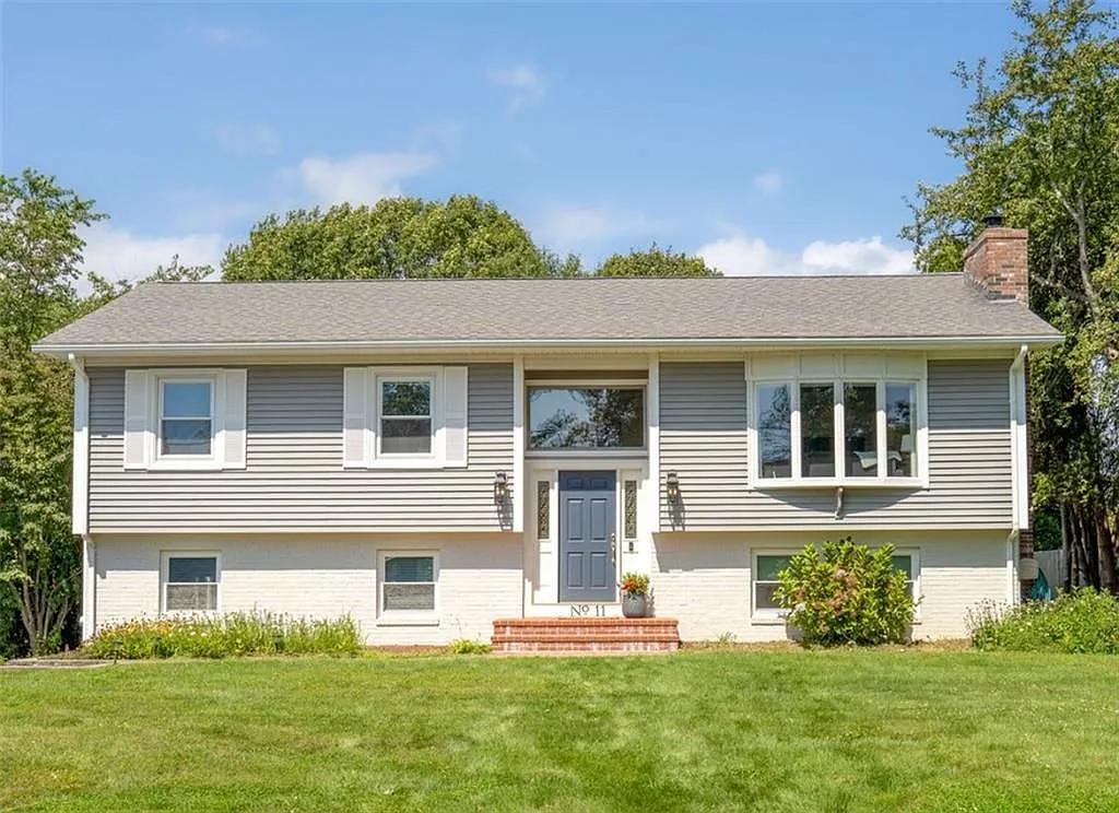 3 bed, 3.0 bath, 1820 sqft, $5,750 — Photo 1