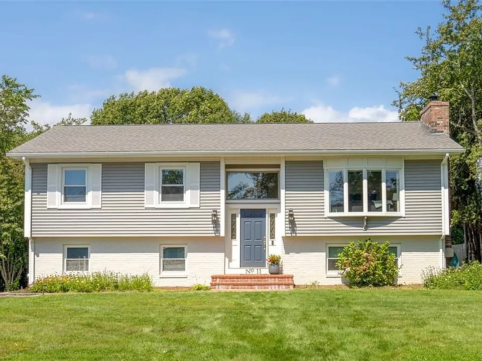 11 N Hillview Dr