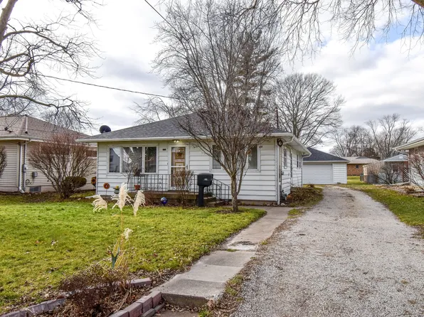 815 S Walnut St, Pontiac, IL 61764