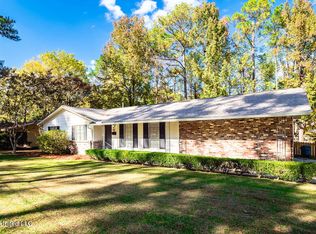 1736 Wilhurst St, Jackson, MS 39211