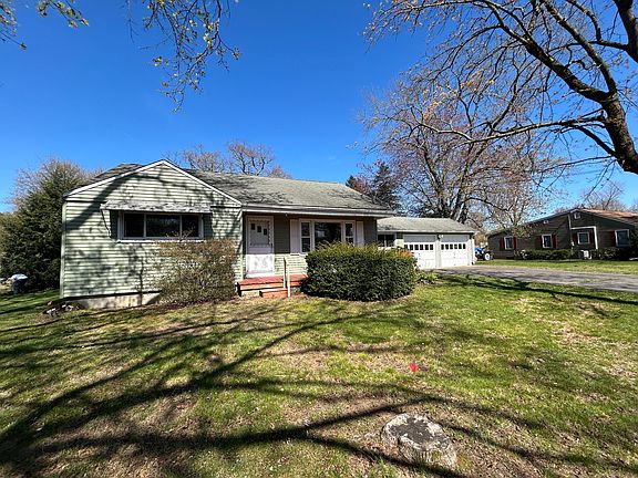 371 Elm St, Enfield, CT 06082 | Zillow