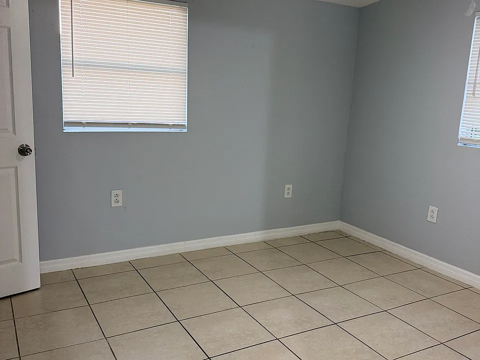 8358 Aero Ave